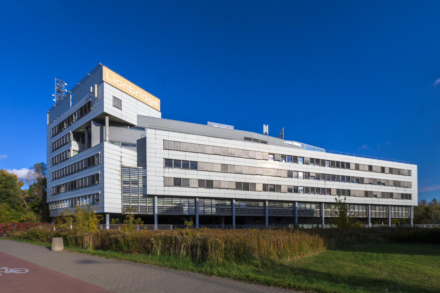 Zdjęcie architektury budynku Taifun